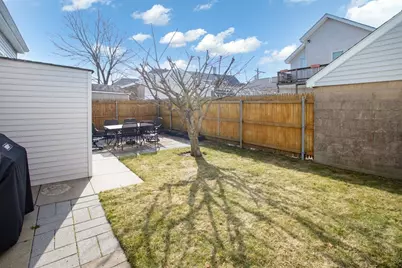 27 Gagnon St, Fall River, MA 02723 - Photo 6