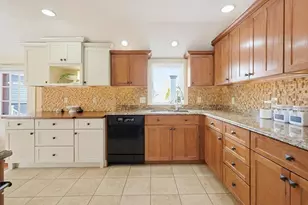 549 Summer St, Brockton, MA 02302 - Photo 4