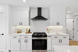 27 Laurel, Watertown, MA 02472 - Photo 8