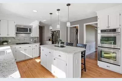 8 Ashford Ln, Andover, MA 01810 - Photo 10