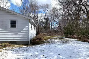 13 Greenhurst Ave, Fitchburg, MA 01420 - Photo 8