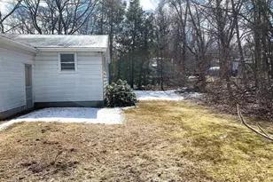 13 Greenhurst Ave, Fitchburg, MA 01420 - Photo 10