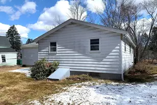 13 Greenhurst Ave, Fitchburg, MA 01420 - Photo 12