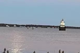 15 Clara St, New Bedford, MA 02744 - Photo 2