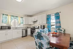 168 Weir St, Taunton, MA 02780 - Photo 4