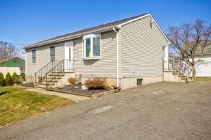 26 Dayton St, Chicopee, MA 01013 - Photo 34