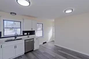 26 Dayton St, Chicopee, MA 01013 - Photo 4