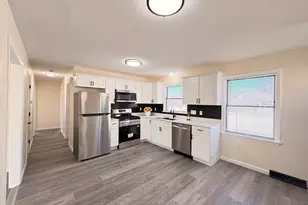 26 Dayton St, Chicopee, MA 01013 - Photo 6