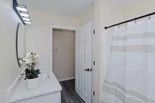 26 Dayton St, Chicopee, MA 01013 - Photo 12