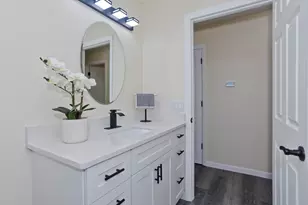 26 Dayton St, Chicopee, MA 01013 - Photo 14