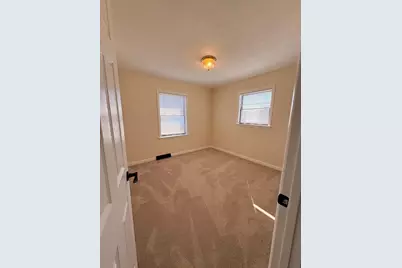 26 Dayton Street, Chicopee, MA 01013 - Photo 4