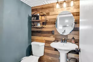 4 Eagle St, Boston, MA 02132 - Photo 22