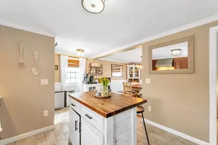 4 Eagle St, Boston, MA 02132 - Photo 18
