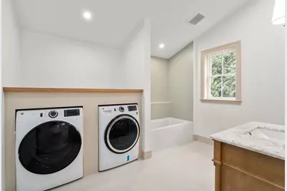 36 Kenilworth Rd, Arlington, MA 02476 - Photo 10