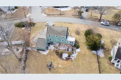 25 Wakefield St, Reading, MA 01867 - Photo 34