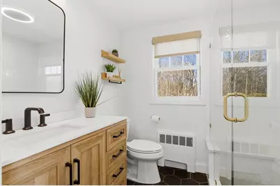 25 Wakefield St, Reading, MA 01867 - Photo 18