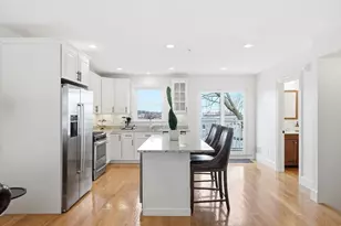 9 Park St, Boston, MA 02122 - Photo 12