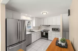 13 Berkeley Rd, Framingham, MA 01701 - Photo 8