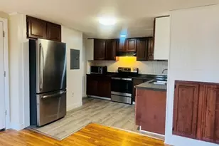 425 W Elm St, Brockton, MA 02301 - Photo 4