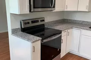 27 Salem, Woburn, MA 01801 - Photo 2