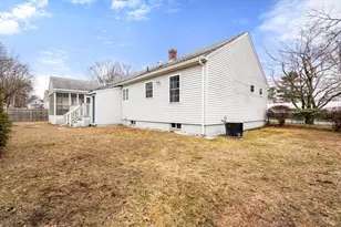 17 Maguire St, Methuen, MA 01844 - Photo 32