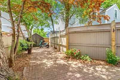 18 Bay Street #4, Cambridge, MA 02139 - Photo 24