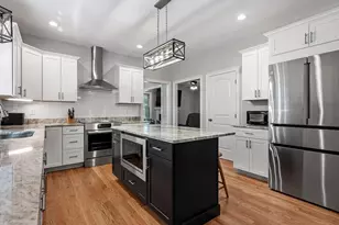 85 East St, Uxbridge, MA 01569 - Photo 2