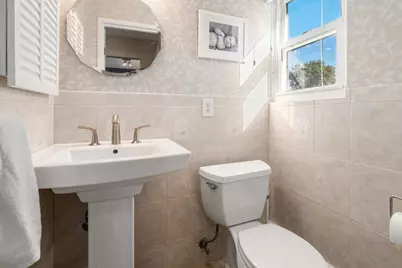 2259 Commonwealth #2259, Newton, MA 02466 - Photo 8