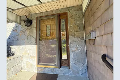 121 West Meadowview Road, Holyoke, MA 01040 - Photo 2