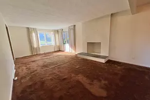 121 W Meadowview Rd, Holyoke, MA 01040 - Photo 6