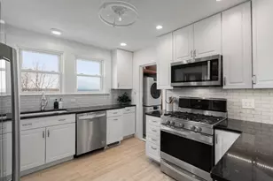 27 Union St, Boston, MA 02135 - Photo 8