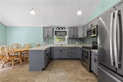 173 Lakeview Ave, East Brookfield, MA 01515 - Photo 4