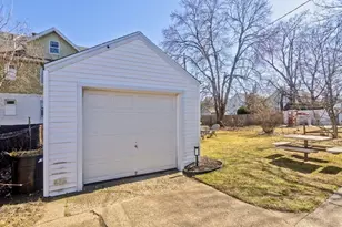 127 Governor St, Springfield, MA 01104 - Photo 4