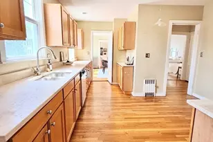 18 Chandler St, Arlington, MA 02474 - Photo 4