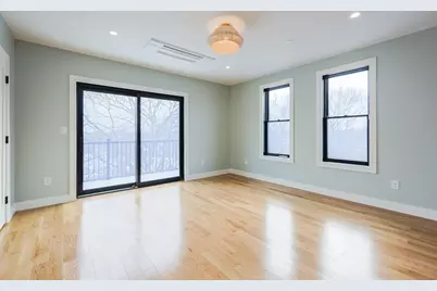 68 Rowe St #4, Boston, MA 02131 - Photo 10