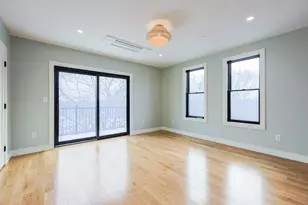 68 Rowe St, Boston, MA 02131 - Photo 10