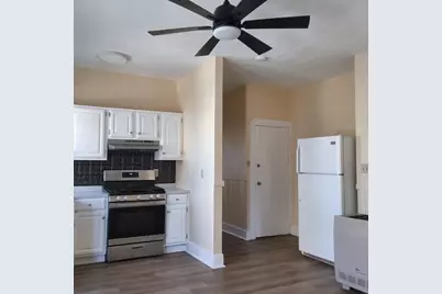 98 County St #B-2N, Fall River, MA 02744 - Photo 2