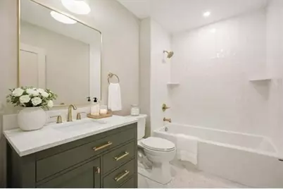 68 Rowe St #1, Boston, MA 02131 - Photo 4