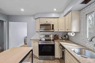 17 Davis Ave, Attleboro, MA 02703 - Photo 4