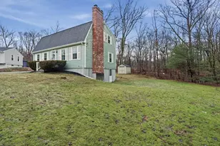 88 Sandalwood Dr, Attleboro, MA 02703 - Photo 2