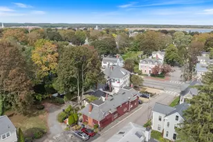 4 Coffin Ct, Newburyport, MA 01950 - Photo 2