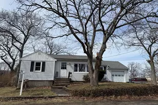 21 Spaulding St, Quincy, MA 02169 - Photo 1