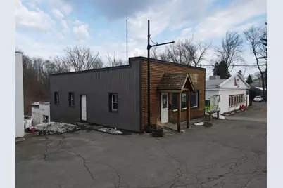 334 High St, Greenfield, MA 01301 - Photo 4