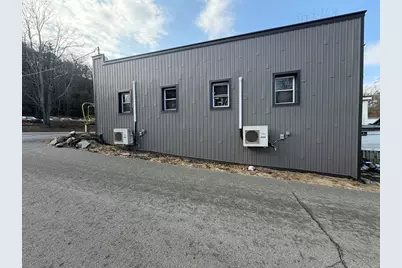 334 High St, Greenfield, MA 01301 - Photo 4