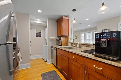 16.5 Holly St #2L, Salem, MA 01970 - Photo 8