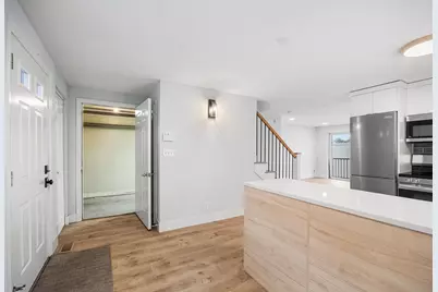 28 Margin St #A, Lynn, MA 01905 - Photo 4