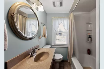 74 Granville St, Holyoke, MA 01040 - Photo 16