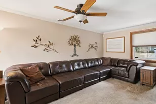 64 Brookwood Dr, Longmeadow, MA 01106 - Photo 18