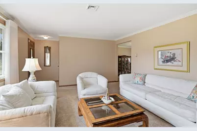 64 Brookwood Dr, Longmeadow, MA 01106 - Photo 8