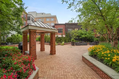 35 Fay St #202, Boston, MA 02118 - Photo 10